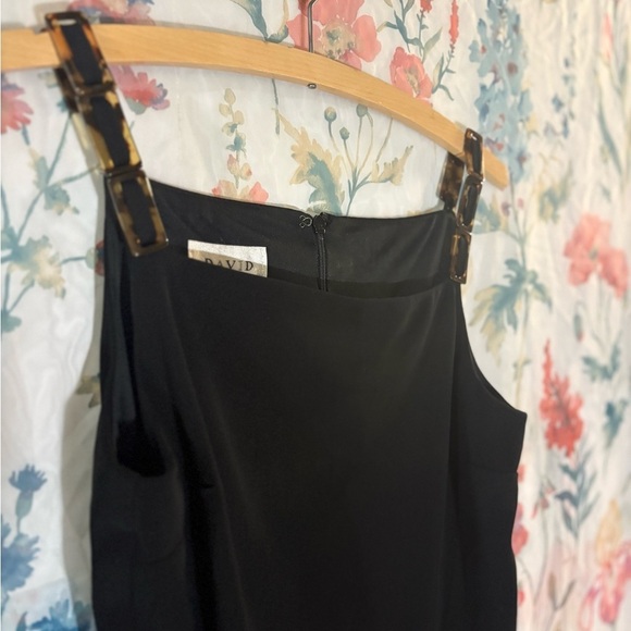 Vintage Elegant Black Dress with Detailed Straps - Picture 3 of 9